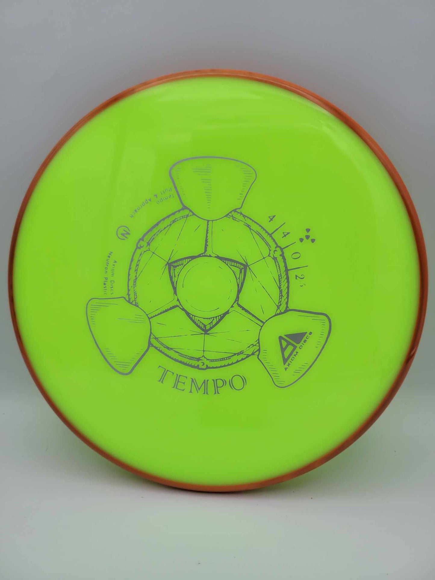 Tempo (Neutron Plastic) 4/4/0/2.5