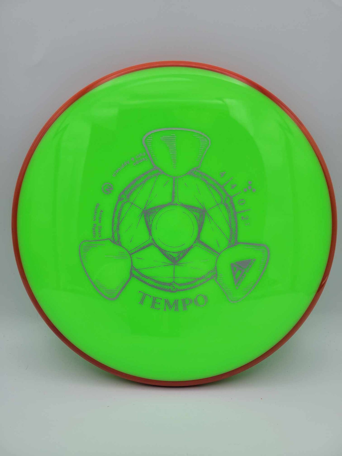 Tempo (Neutron Plastic) 4/4/0/2.5