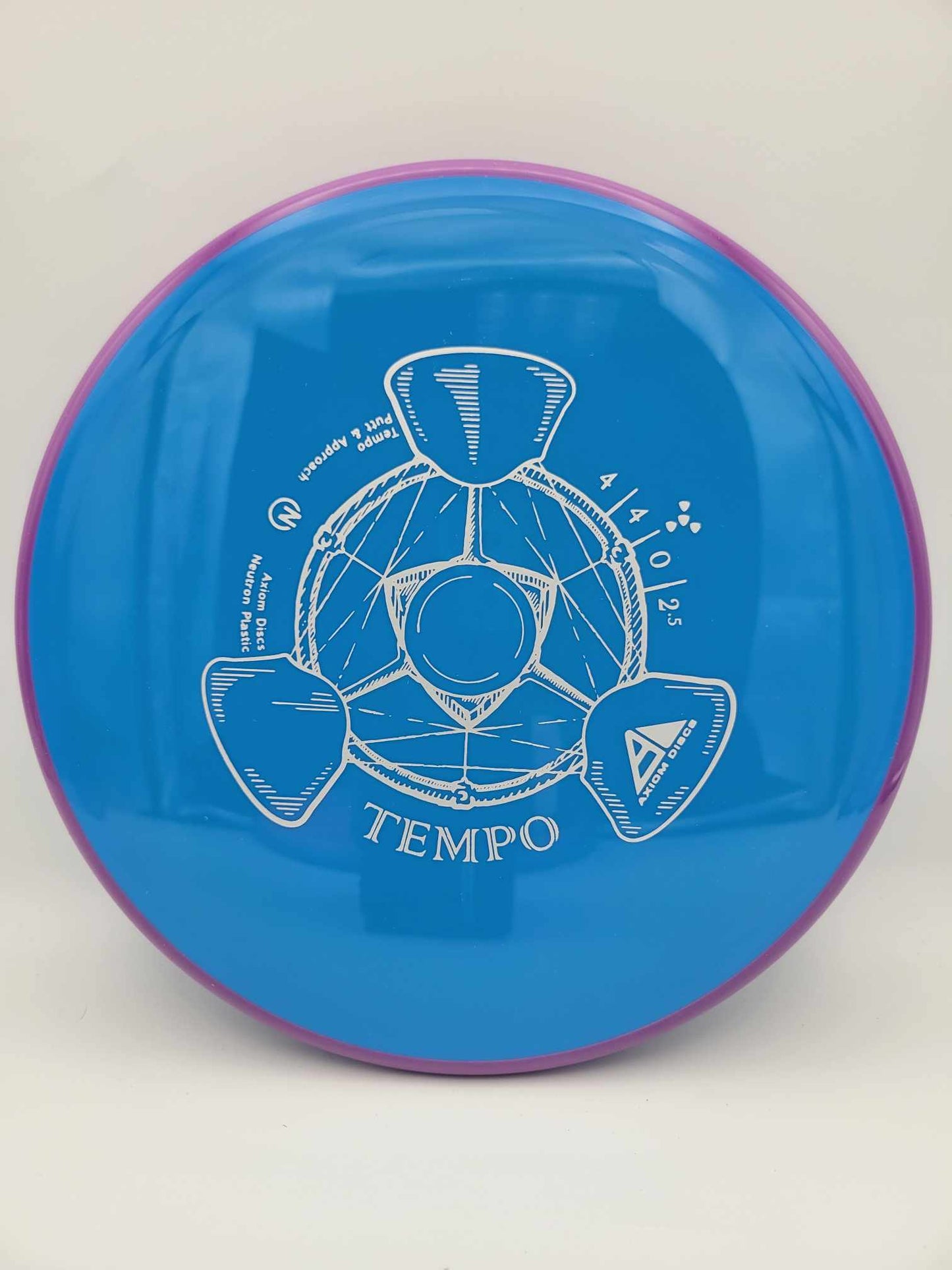 Tempo (Neutron Plastic) 4/4/0/2.5